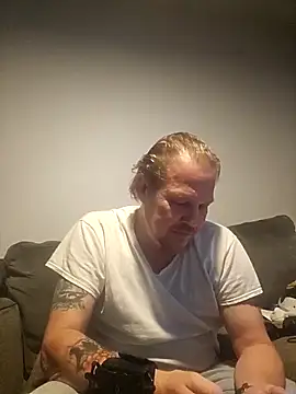 yourMasterisBored online show from March 22, 1:42 am