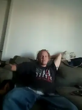 yourMasterisBored online show from May 9, 12:38 am