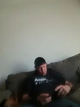 yourMasterisBored online show from May 11, 4:04 pm