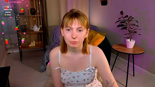 Snapshot of susie_miu chatting on March 22, 6:28 am susie miu online show from March 22, 6:28 am