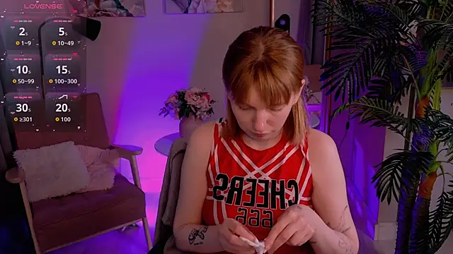 Snapshot of susie_miu chatting on March 27, 8:26 am susie miu online show from March 27, 8:26 am