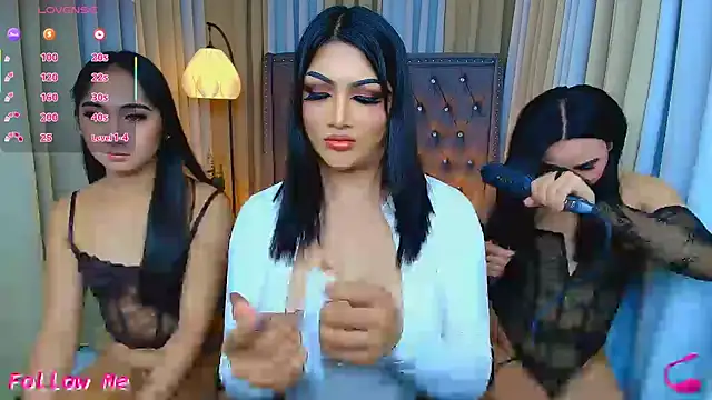 Snapshot of Summer_Hilton chatting on March 18, 1:25 pm Summer Hilton online show from March 18, 1:25 pm