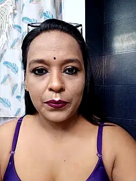 hornyrosy321 online show from May 2, 6:02 pm
