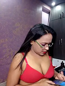hornyrosy321 online show from May 6, 6:02 pm