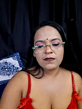hornyrosy321 online show from June 24, 5:34 pm