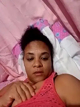 Snapshot of catalin6900 chatting on March 21, 2:38 am catalin6900 online show from March 21, 2:38 am