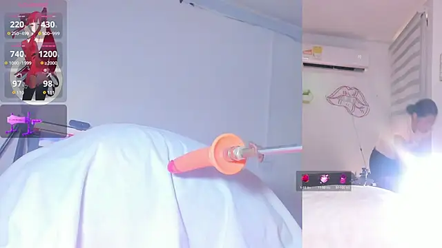 Snapshot of Bella_Donne_ chatting on April 3, 5:11 pm Bella Donne online show from April 3, 5:11 pm