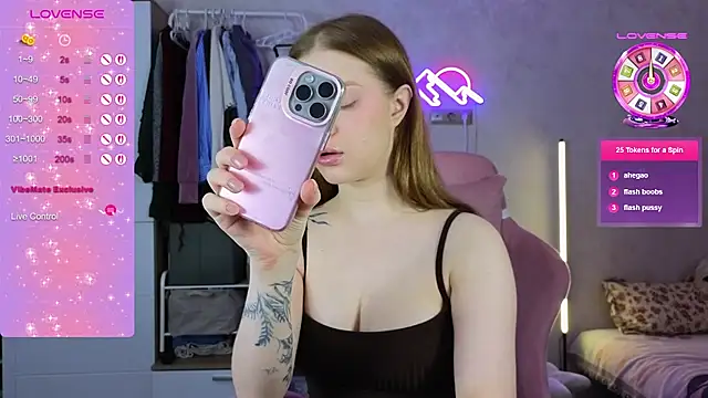 Snapshot of GoldenSunBunny chatting on March 26, 2:06 am GoldenSunBunny online show from March 26, 2:06 am