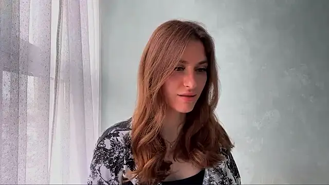 Moonstarisrares online show from March 28, 8:14 am