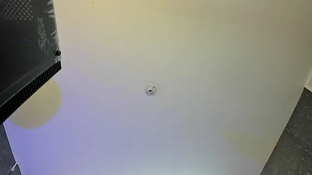 Snapshot of Emily-brown_ chatting on March 21, 11:37 am Emily-brown online show from March 21, 11:37 am