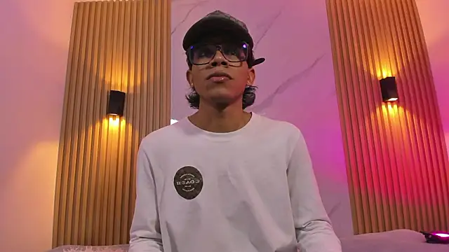 Im MatthewScott online show from March 21, 7:28 pm