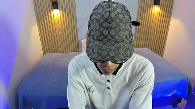 Im MatthewScott online show from March 30, 7:37 pm