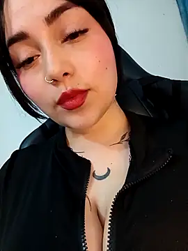 Snapshot of weenn_ferreira chatting on March 19, 2:43 pm weenn ferreira online show from March 19, 2:43 pm