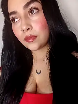 Snapshot of weenn_ferreira chatting on April 6, 4:52 pm weenn ferreira online show from April 6, 4:52 pm