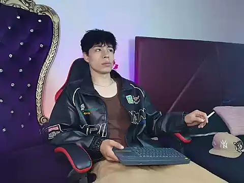 Snapshot of Andreew_Style chatting on March 19, 8:35 pm Andreew Style online show from March 19, 8:35 pm