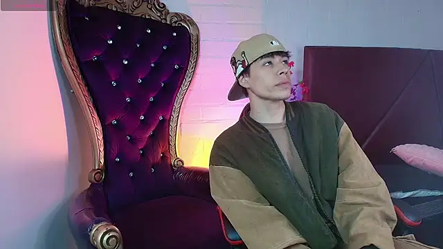 Snapshot of Andreew_Style chatting on March 20, 8:25 pm Andreew Style online show from March 20, 8:25 pm