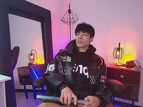 Snapshot of Andreew_Style chatting on March 23, 7:07 pm Andreew Style online show from March 23, 7:07 pm