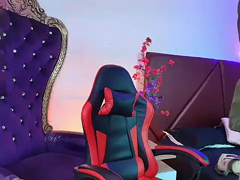 Snapshot of Andreew_Style chatting on April 7, 7:36 pm Andreew Style online show from April 7, 7:36 pm