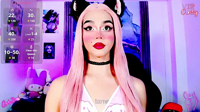 blonde queen- online show from May 5, 7:22 pm
