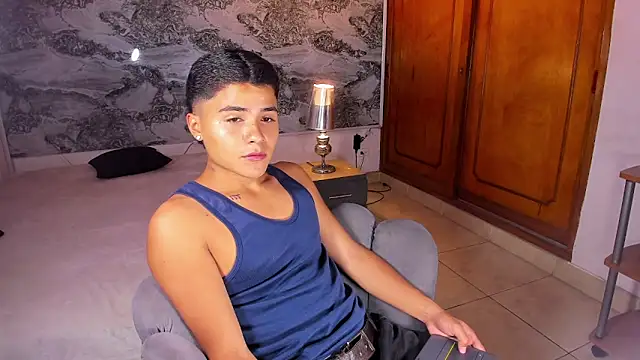Snapshot of Liam_Dustin chatting on May 12, 8:06 pm Liam Dustin online show from May 12, 8:06 pm