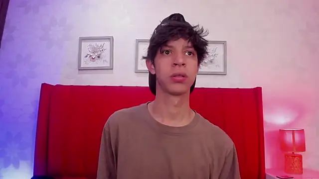 Snapshot of Ethan_qop chatting on March 25, 7:09 pm Ethan qop online show from March 25, 7:09 pm