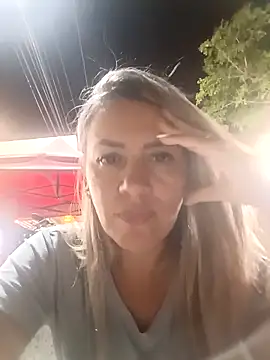 Snapshot of princesita21 chatting on March 15, 1:22 am princesita21 online show from March 15, 1:22 am