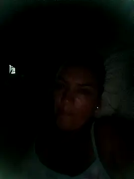 Snapshot of princesita21 chatting on April 7, 2:01 am princesita21 online show from April 7, 2:01 am