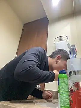 tony pinkcock online show from April 1, 12:06 pm