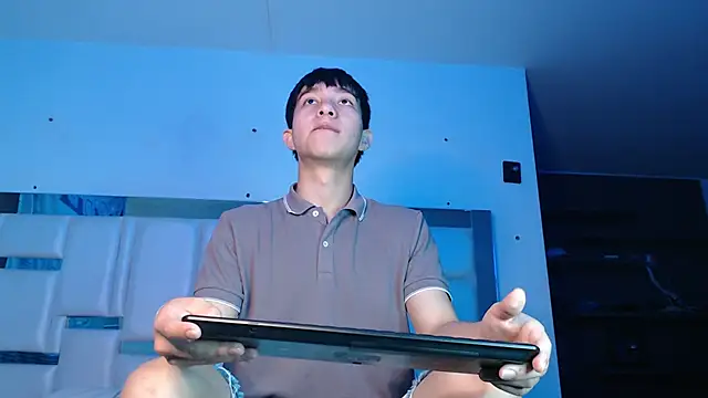 Sam  kat online show from March 28, 11:37 pm