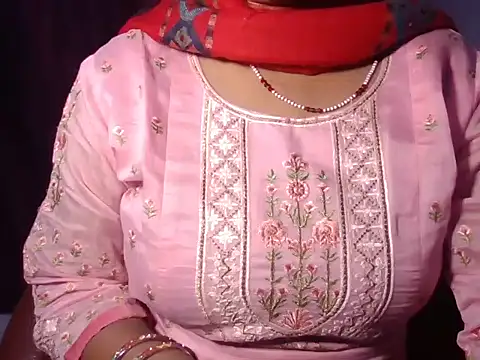 Jeenat Kaur1 online show from March 21, 4:50 am