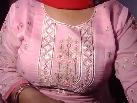 Jeenat Kaur1 online show from March 21, 8:19 am