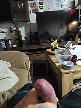 Bennygerner1991 online show from March 19, 2:48 am