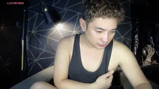 Snapshot of Treat2Heaven chatting on March 18, 12:30 pm Treat2Heaven online show from March 18, 12:30 pm