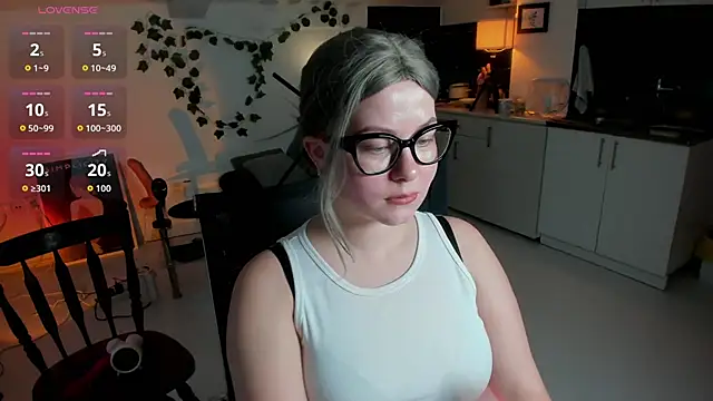 Snapshot of VexaVeylish chatting on March 31, 4:18 pm VexaVeylish online show from March 31, 4:18 pm