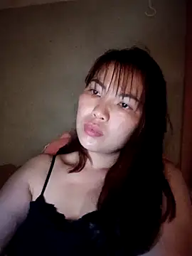 Snapshot of Milik-1022 chatting on March 18, 7:06 pm Milik-1022 online show from March 18, 7:06 pm