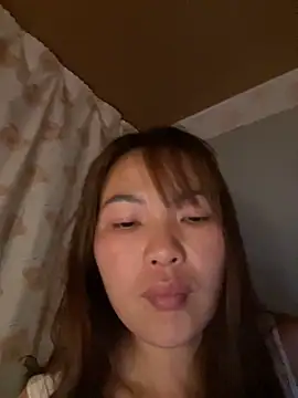 Snapshot of Milik-1022 chatting on March 26, 4:56 pm Milik-1022 online show from March 26, 4:56 pm