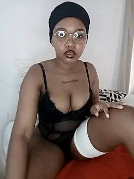 Snapshot of Hotsexyberry222 chatting on March 16, 8:29 am Hotsexyberry222 online show from March 16, 8:29 am