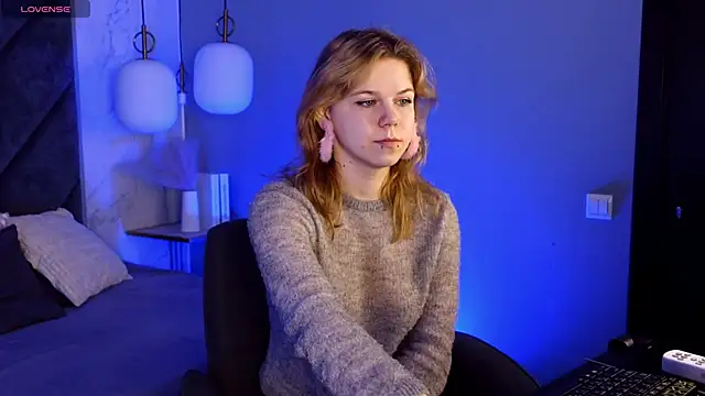 ElizabethVane online show from March 31, 5:41 am