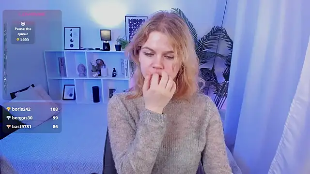 ElizabethVane online show from May 14, 5:53 pm