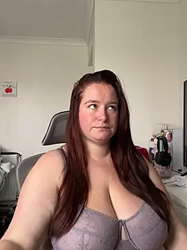 Snapshot of Jessicalouise1994 chatting on April 1, 11:11 am Jessicalouise1994 online show from April 1, 11:11 am