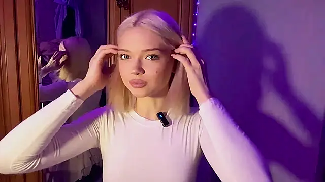 StacyChocopay online show from April 1, 10:18 pm