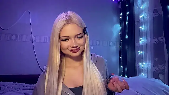 StacyChocopay online show from April 3, 9:24 pm