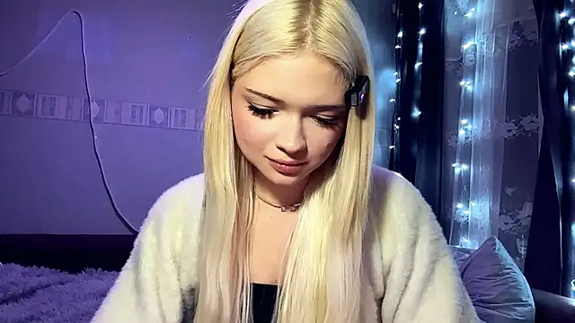 Snapshot of StacyChocopay chatting on April 5, 11:57 pm StacyChocopay online show from April 5, 11:57 pm