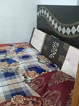 Snapshot of Shalini_08 chatting on March 27, 8:20 am Shalini 08 online show from March 27, 8:20 am