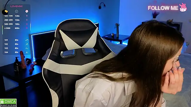 Snapshot of Lady_Sunrise12 chatting on March 19, 12:36 am Lady Sunrise12 online show from March 19, 12:36 am