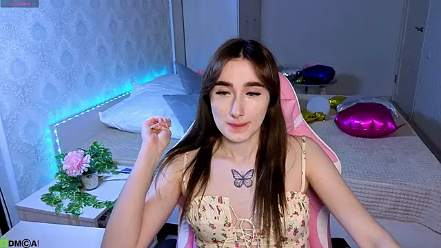 Snapshot of Lady_Sunrise12 chatting on March 30, 1:06 am Lady Sunrise12 online show from March 30, 1:06 am