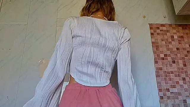 Kira Wonderfullina online show from March 24, 3:11 am