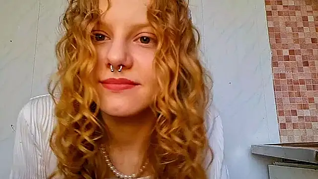 Kira Wonderfullina online show from March 27, 3:12 am