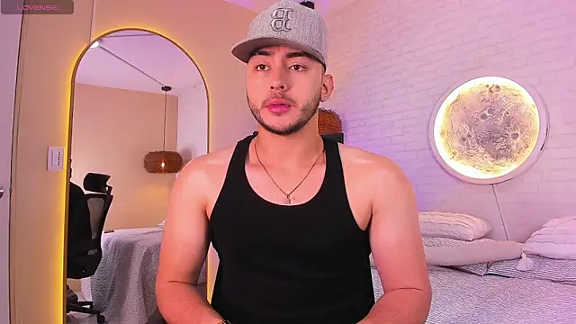 Snapshot of Dylan_vega01 chatting on March 21, 1:26 pm Dylan vega01 online show from March 21, 1:26 pm