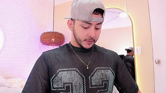 Snapshot of Dylan_vega01 chatting on April 7, 1:44 pm Dylan vega01 online show from April 7, 1:44 pm